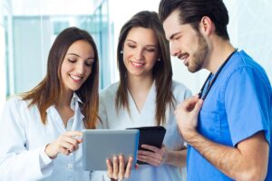 caucasian-coat-doctor-employees-female-health-1446749-pxhere