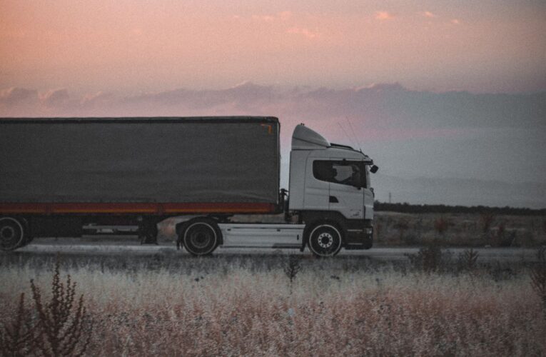 Concepto 014737 (int. 1412) del 19-08-2026. IVA. Transporte de bienes bajo demanda prestado por personas naturales.